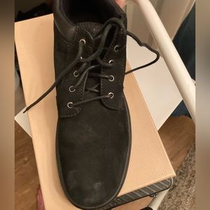 Naturalizer size 10 black suede lace up boots